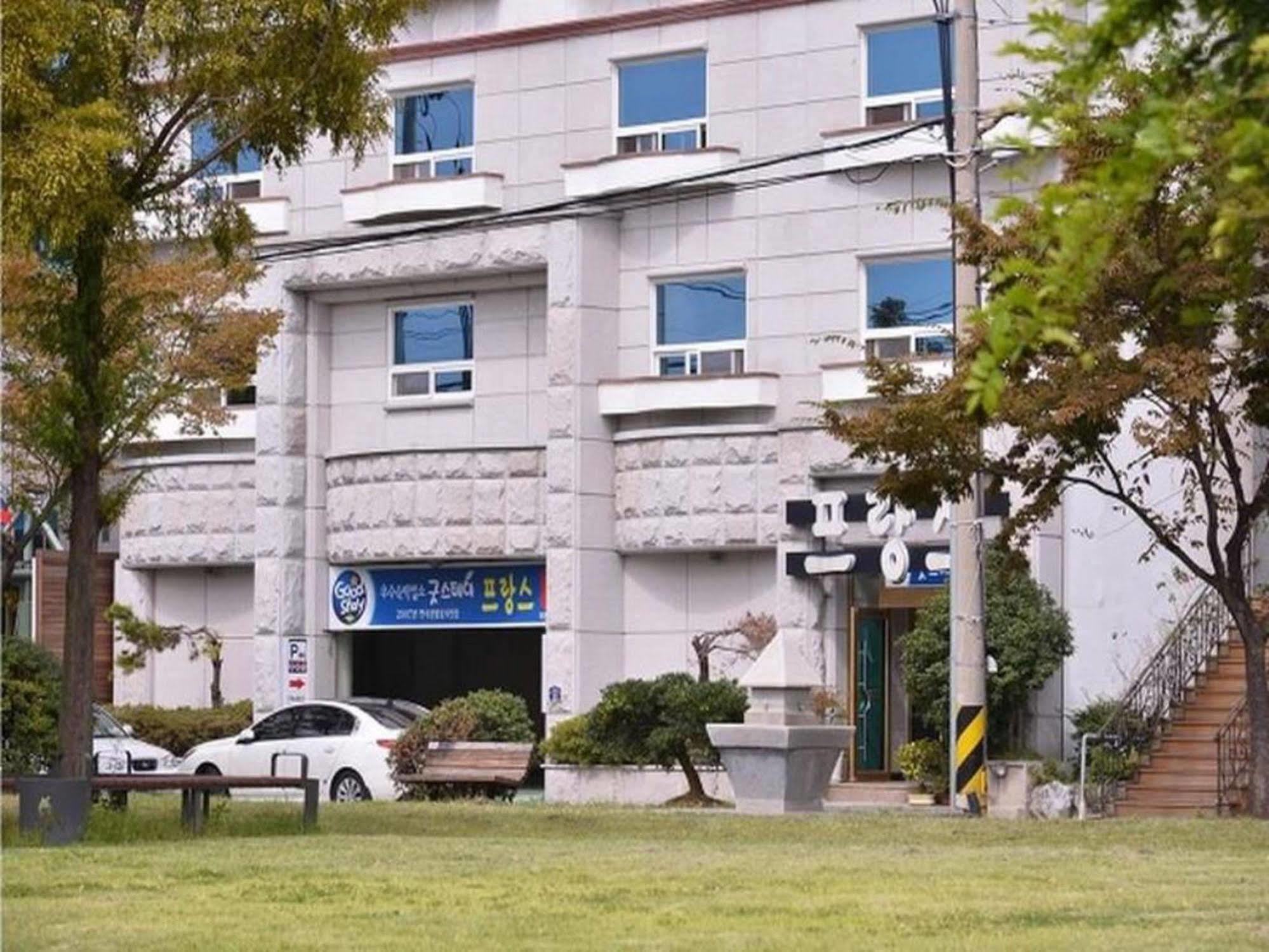 Am Ort Hotel Yeosu Extérieur photo